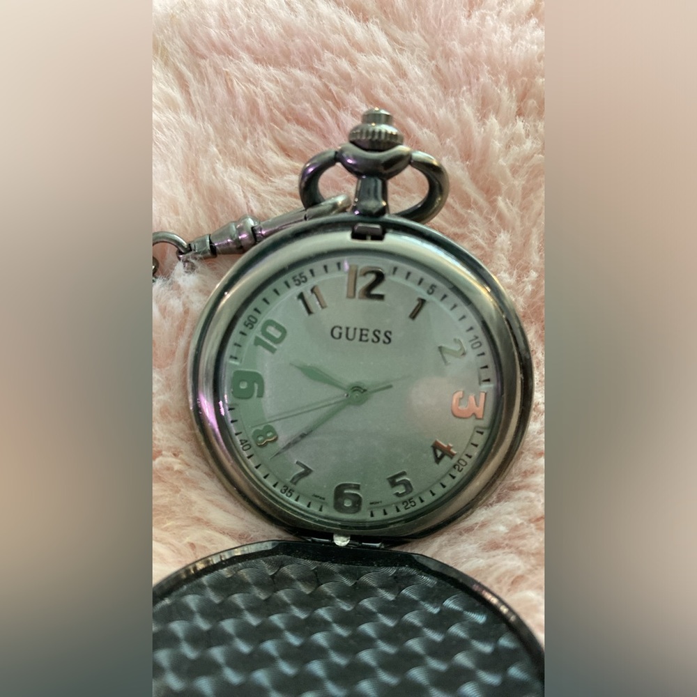 Guess Pocket Watch with Farb
